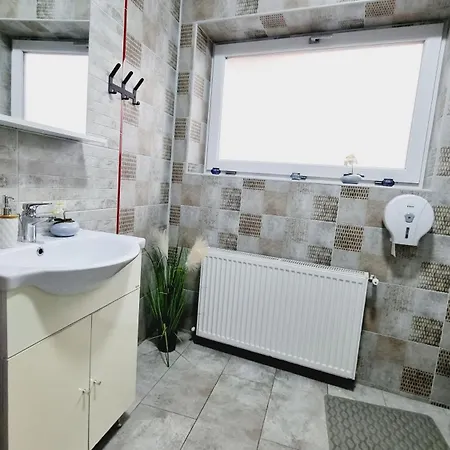 Kyd - Studiouri Si La 100m De Plaja Debarcader