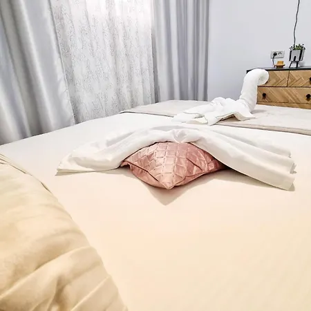 Guest house Kyd - Studiouri Si La 100m De Plaja Debarcader