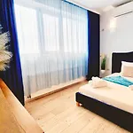 Kyd House Studiouri Si La 100 De M De Plaja Debarcader