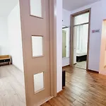 Pensiune Kyd House Studiouri Si La 100 De M De Plaja Debarcader Eforie Nord