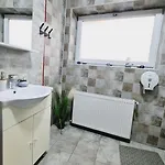 Kyd House Studiouri Si La 100 De M De Plaja Debarcader