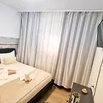 Pensiune Kyd House Studiouri Si La 100 De M De Plaja Debarcader 3*