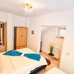 Kyd House Studiouri Si La 100 De M De Plaja Debarcader 3* Eforie Nord