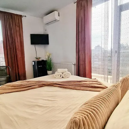 Kyd House Studiouri Si La 100 De M De Plaja Debarcader Pensiune 3*