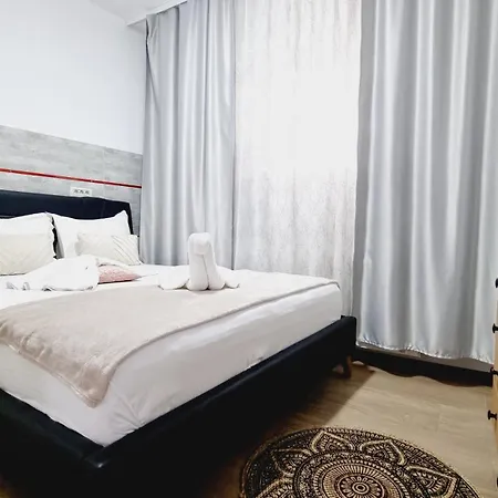 Pensiune Kyd House Studiouri Si La 100 De M De Plaja Debarcader Eforie Nord
