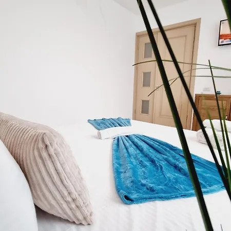 Kyd House Studiouri Si La 100 De M De Plaja Debarcader 3*
