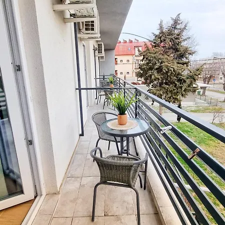 Kyd - Studiouri Si La 100m De Plaja Debarcader Guest house 3*
