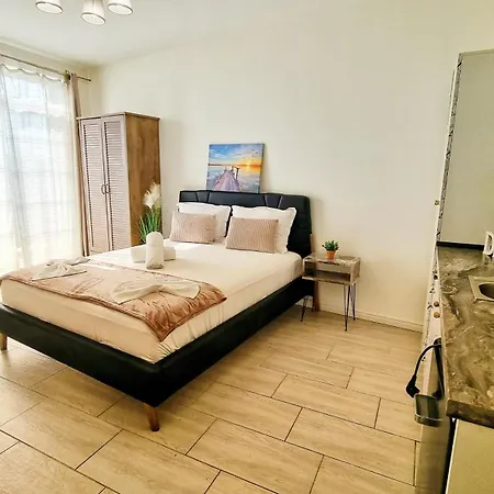 Kyd - Studiouri Si La 100m De Plaja Debarcader Guest house